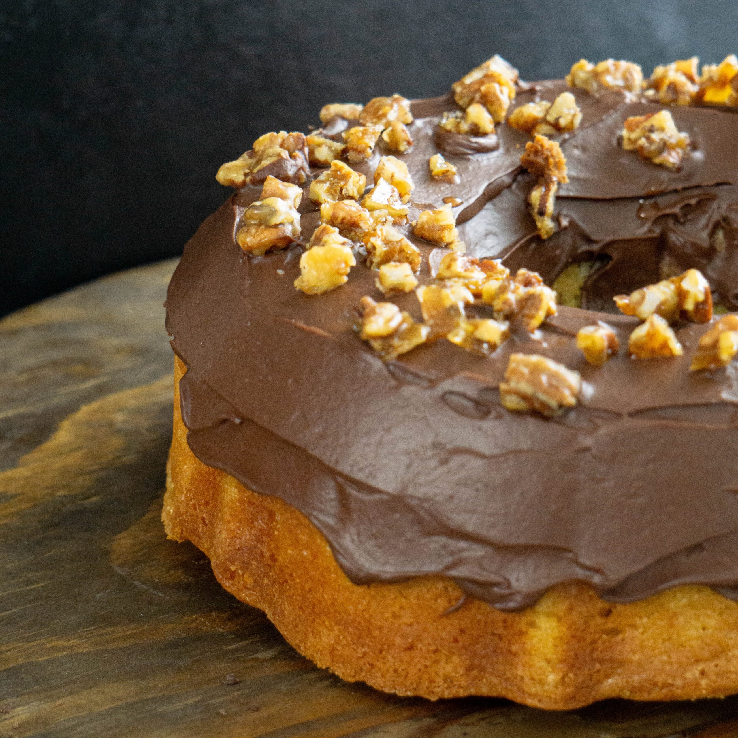 Rosca de Naranja con Chocolate y Nuez Caramelizada - Cakes Corner - postres para celebraciones - postres en CDMX